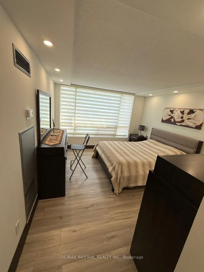 5785 Yonge Street, #PH503