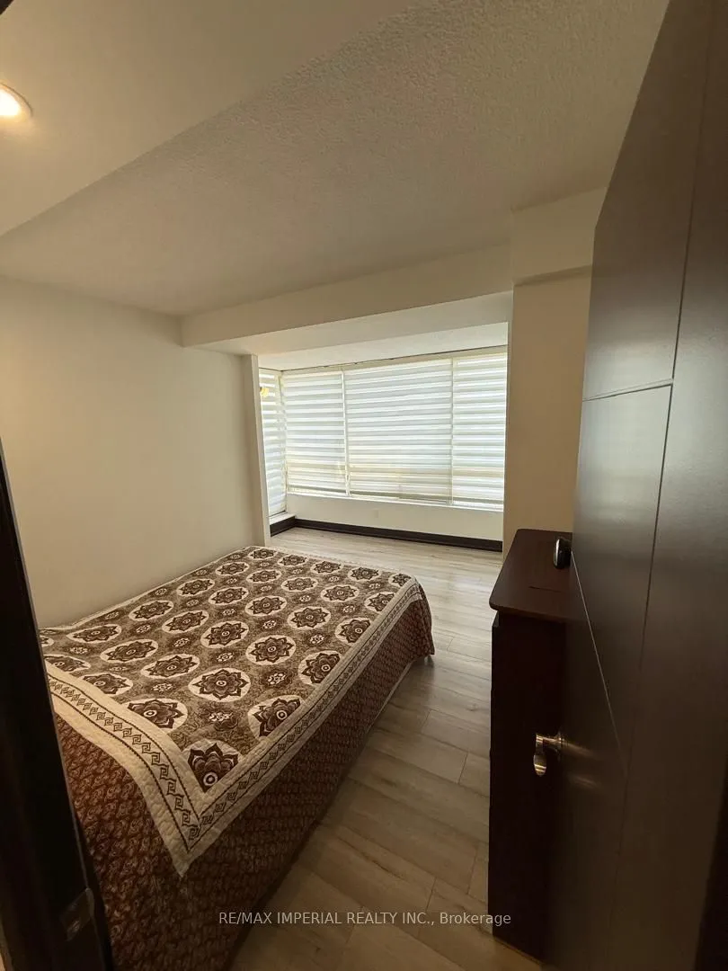 5785 Yonge Street, #PH503