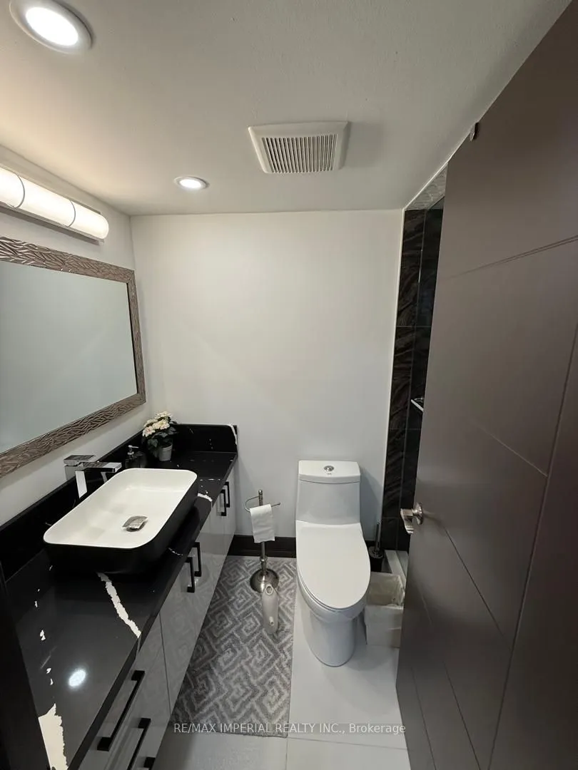 5785 Yonge Street, #PH503