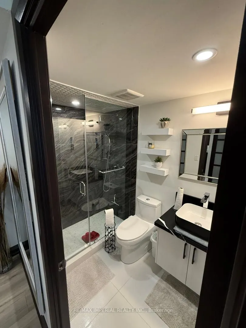 5785 Yonge Street, #PH503