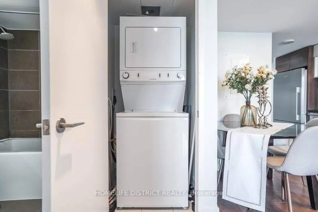 72 Esther Shiner Boulevard, #1810