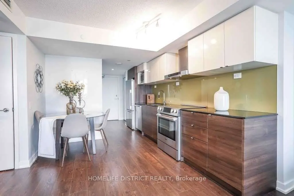 72 Esther Shiner Boulevard, #1810