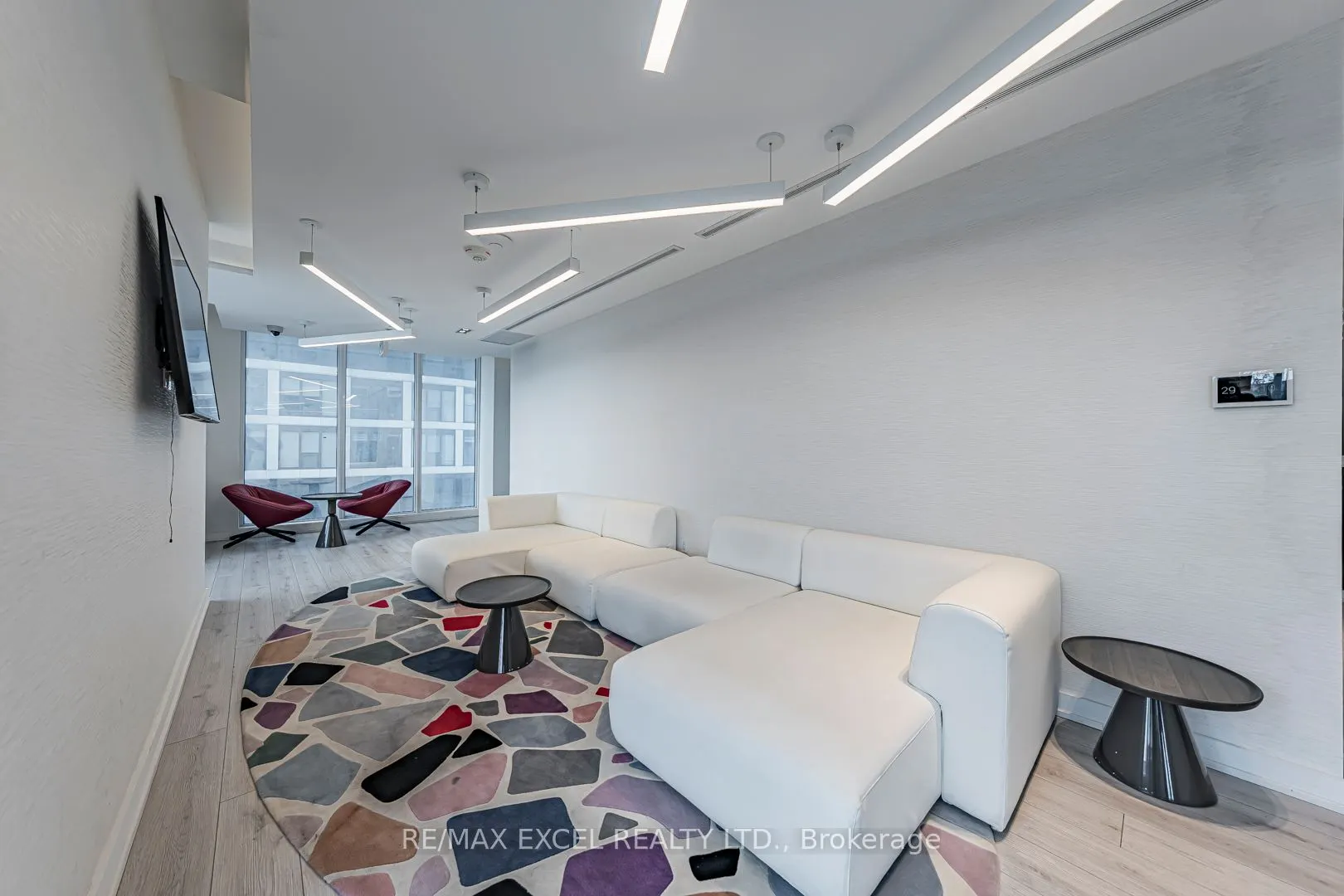 251 Javis St Street W, #740