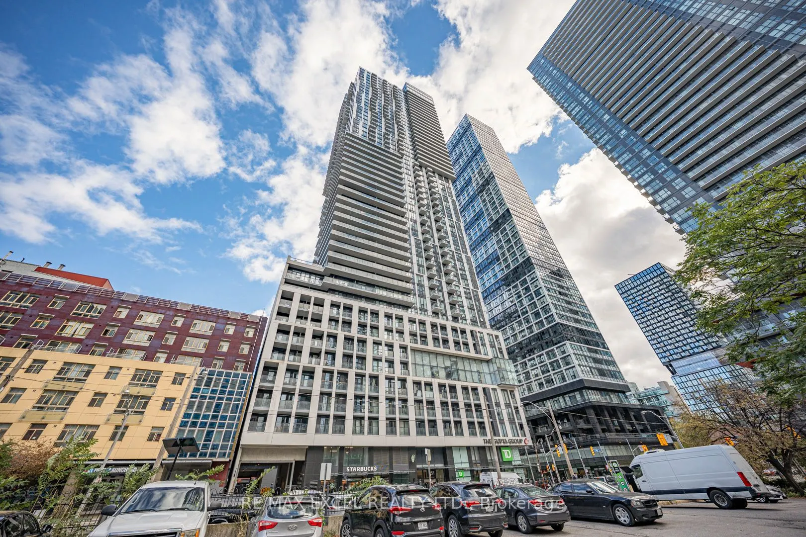 251 Javis St Street W, #740