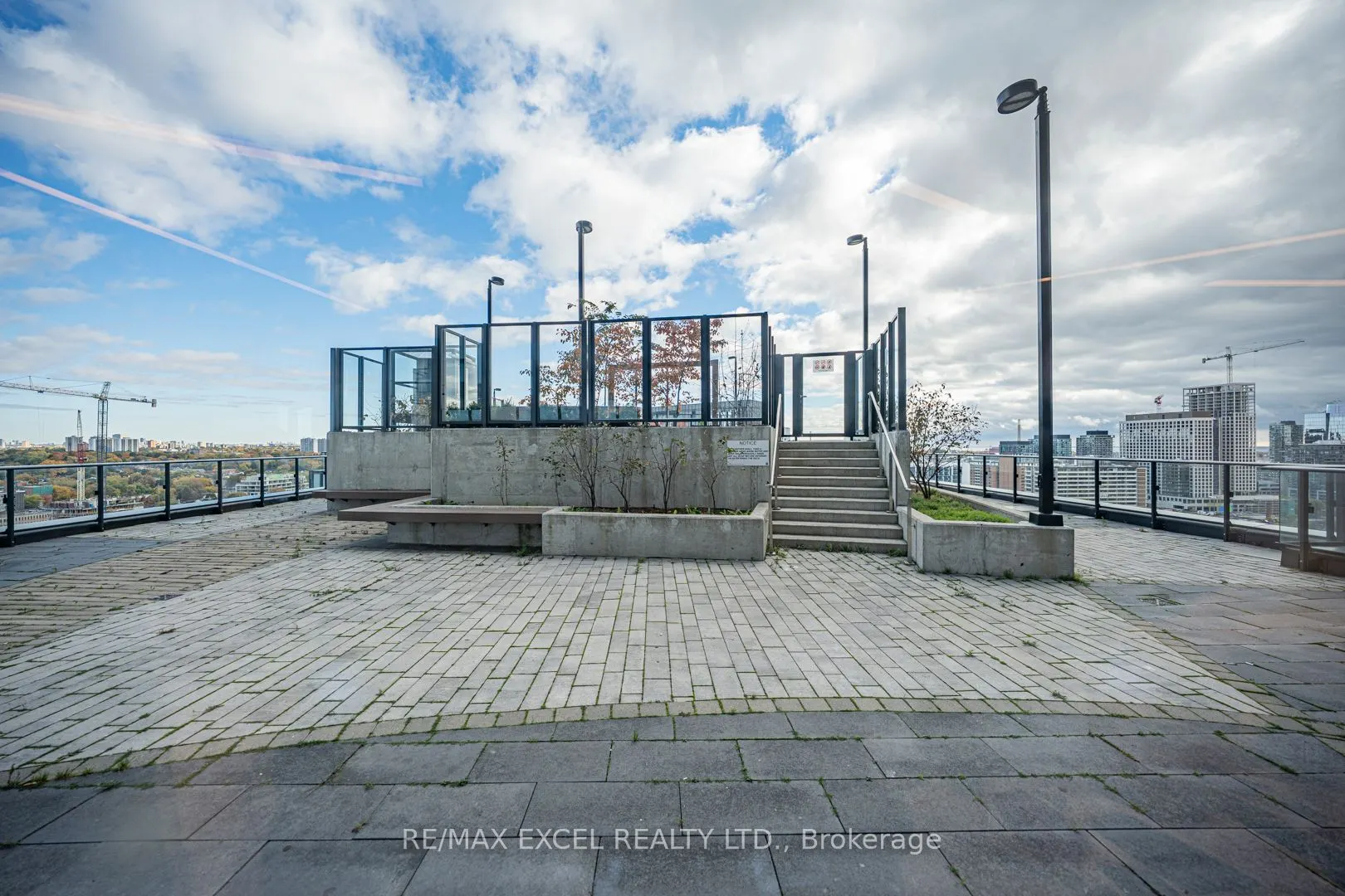 251 Javis St Street W, #740