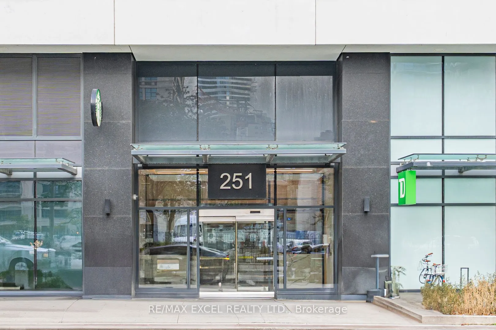 251 Javis St Street W, #740