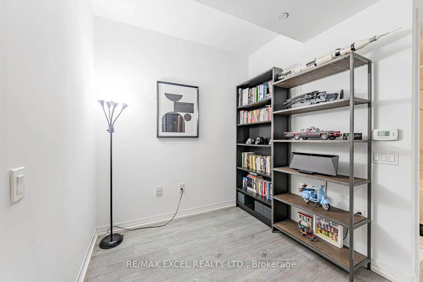 251 Javis St Street W, #740