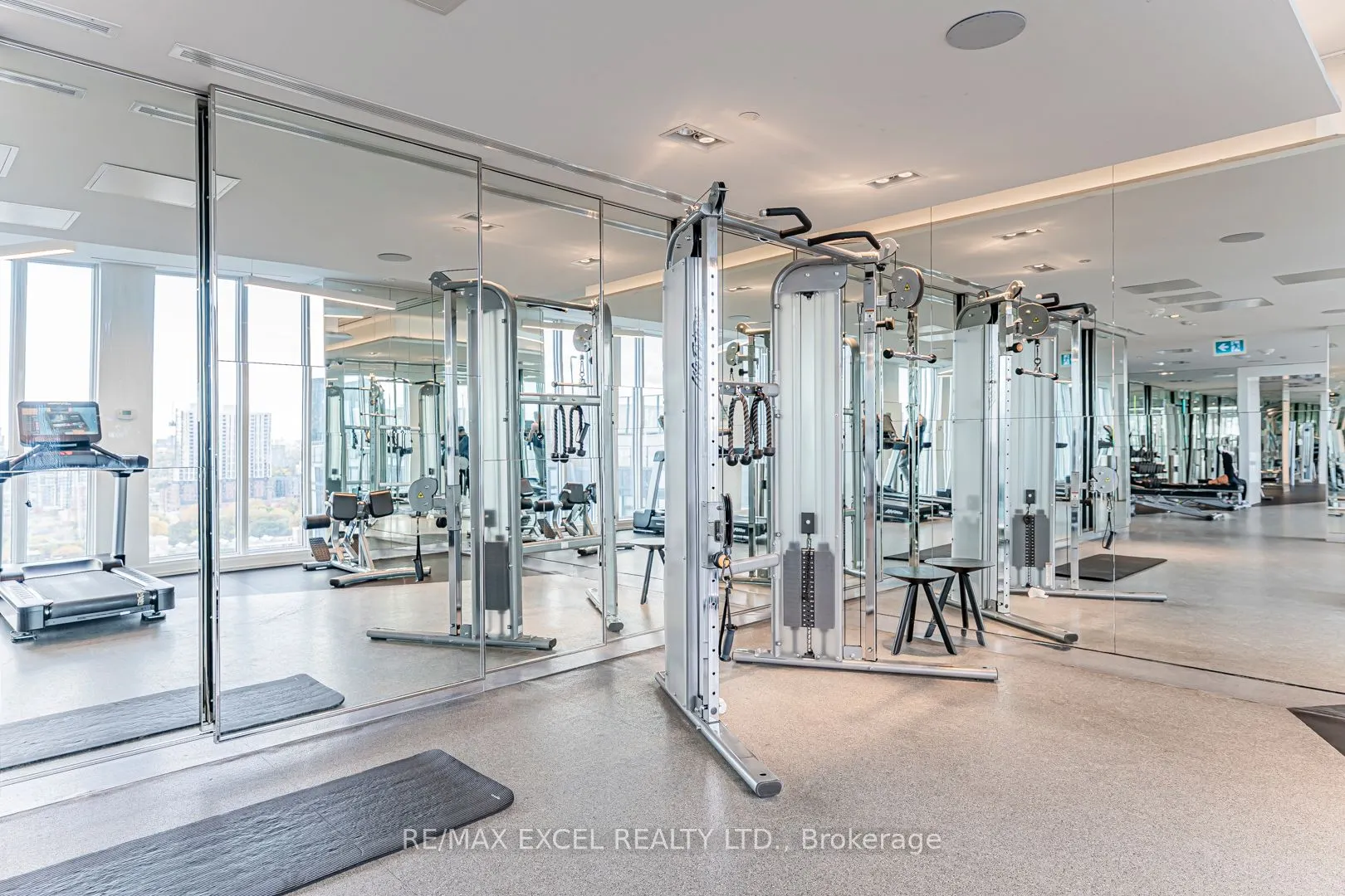 251 Javis St Street W, #740