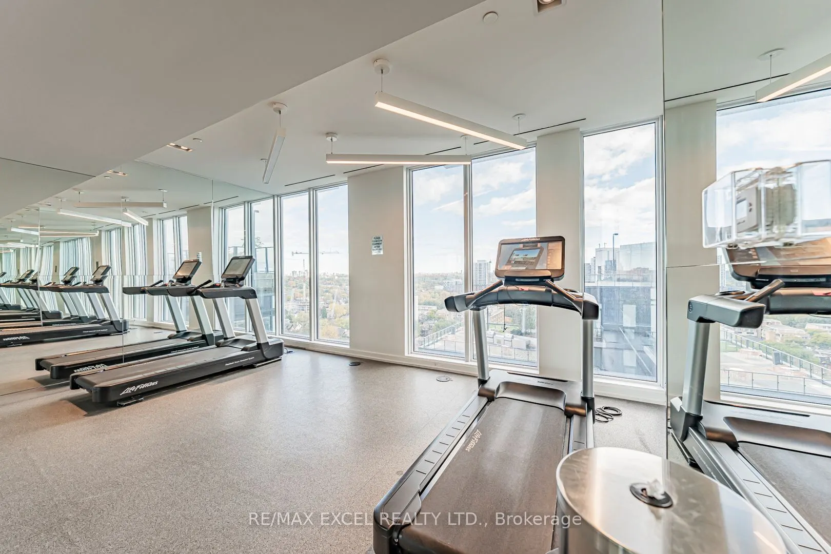 251 Javis St Street W, #740