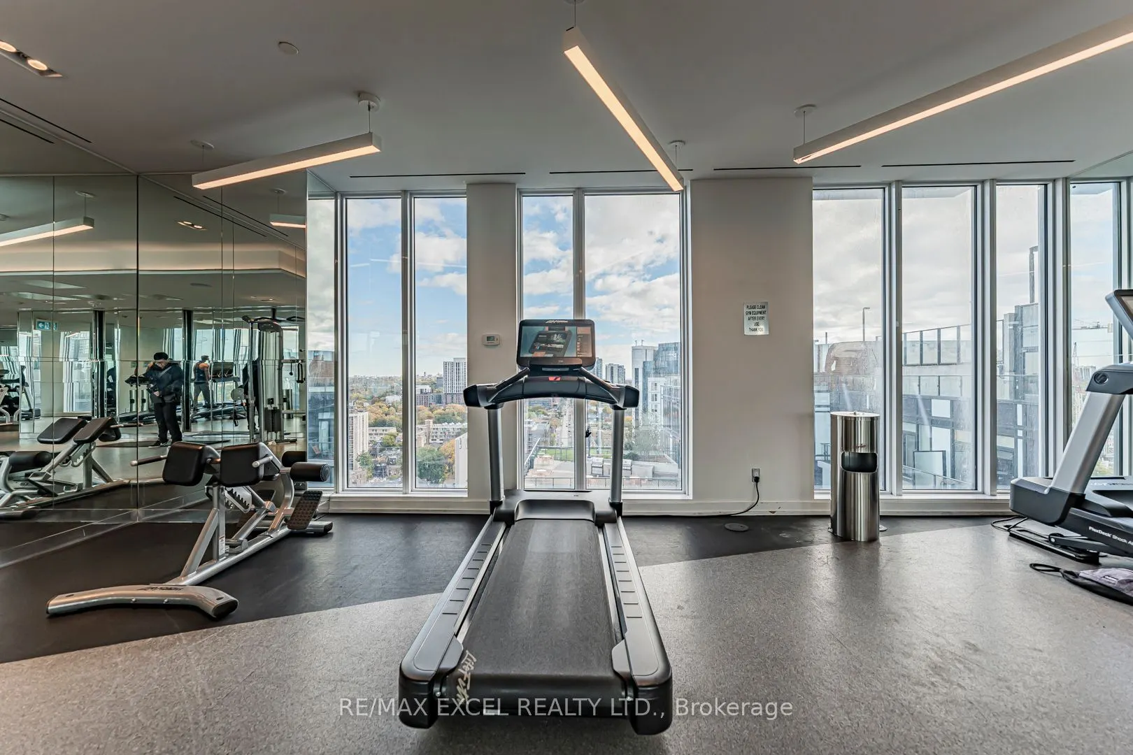 251 Javis St Street W, #740