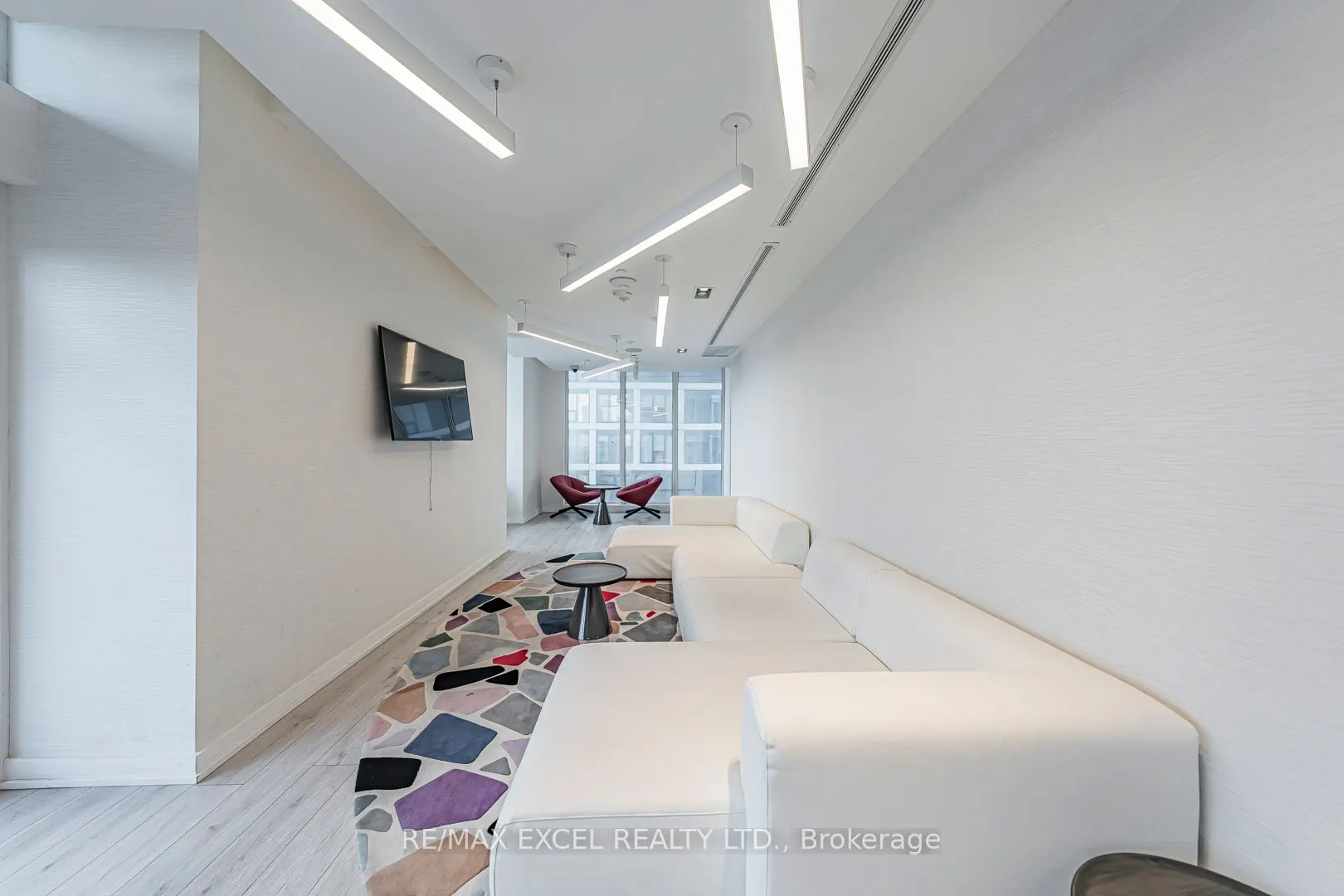 251 Javis St Street W, #740