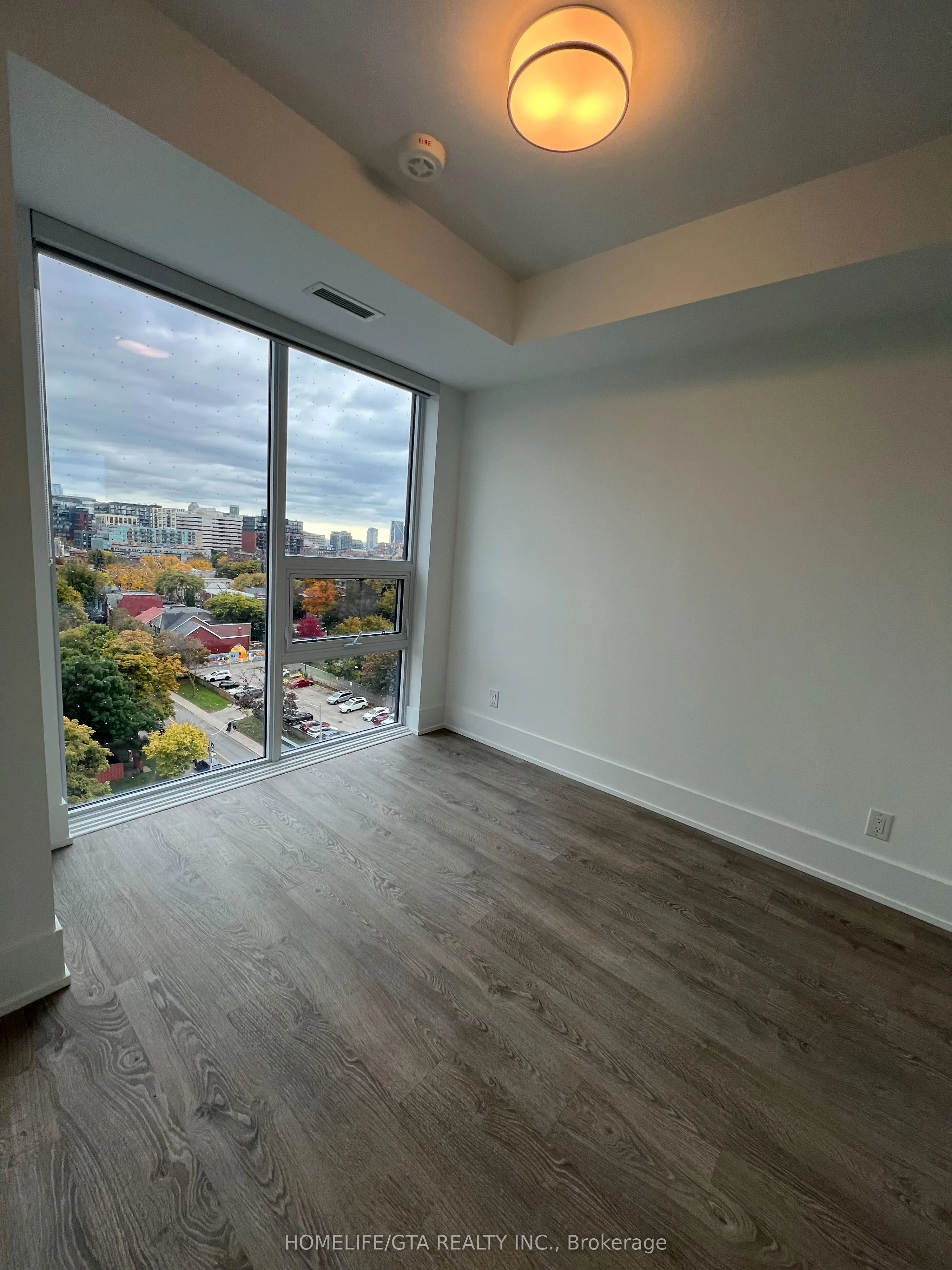 115 Denison Avenue, #904