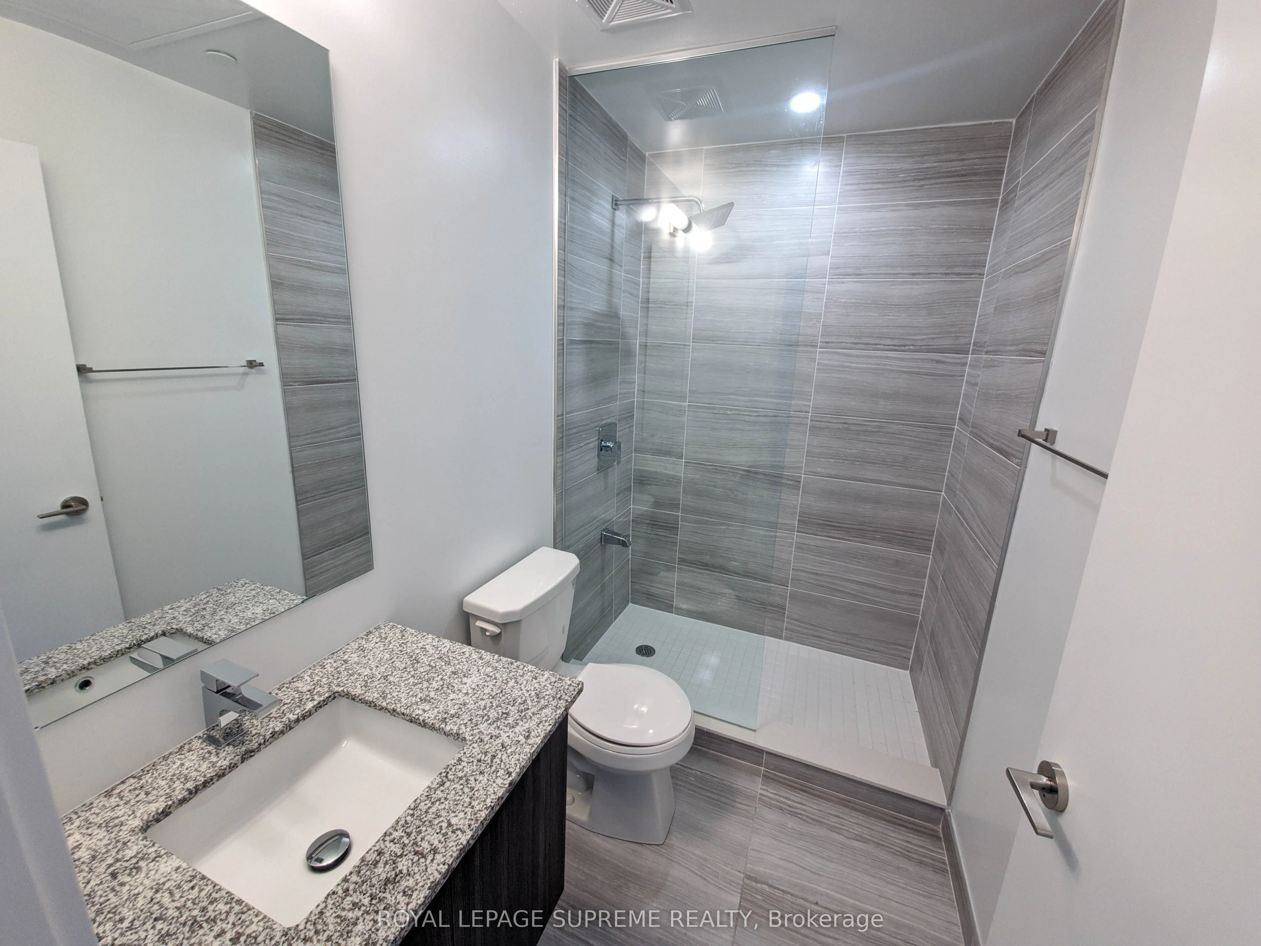 120 Parliament Street, #817