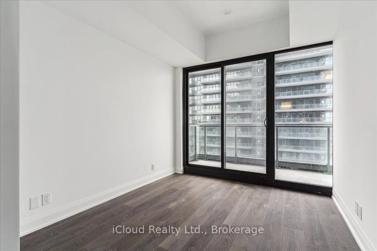 33 Frederick Todd Way, #1012