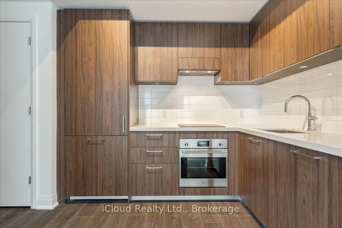 33 Frederick Todd Way, #1012