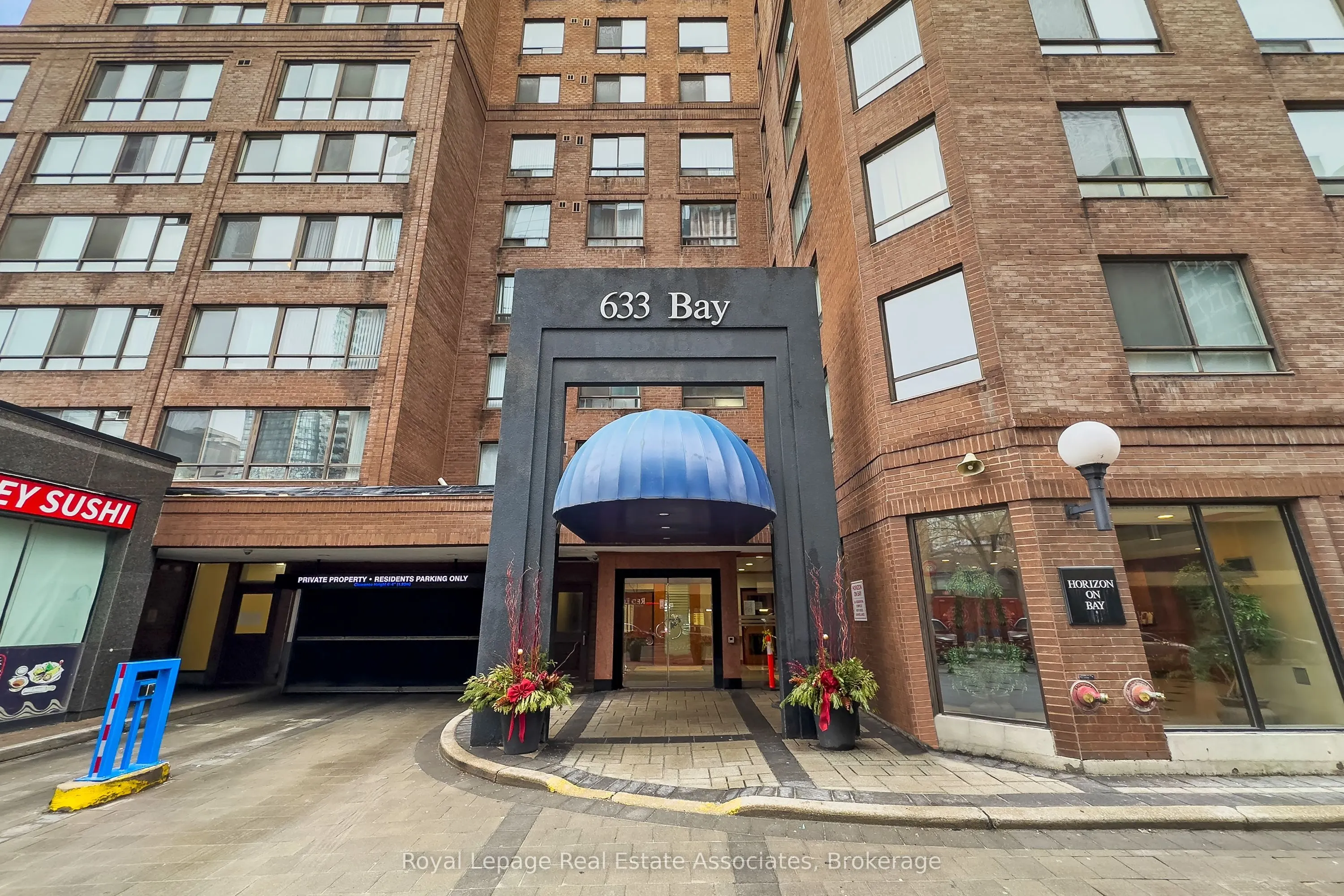 633 Bay Street, #1923