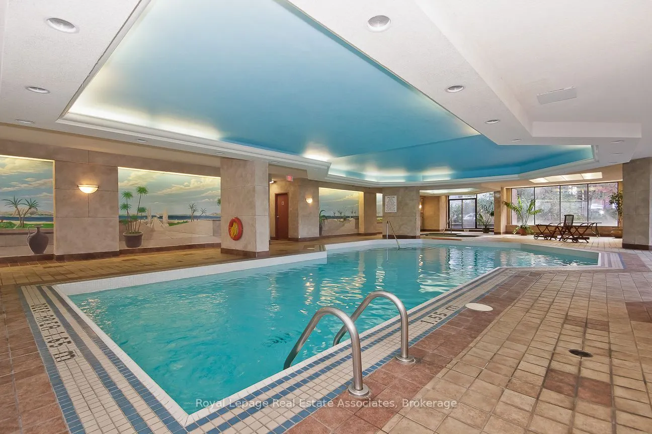 633 Bay Street, #1923