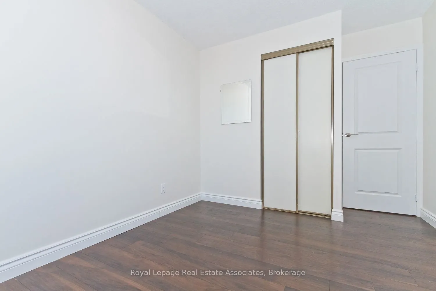 633 Bay Street, #1923