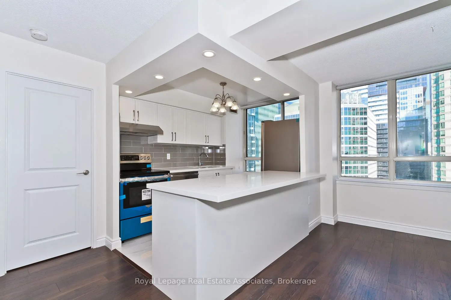 633 Bay Street, #1923