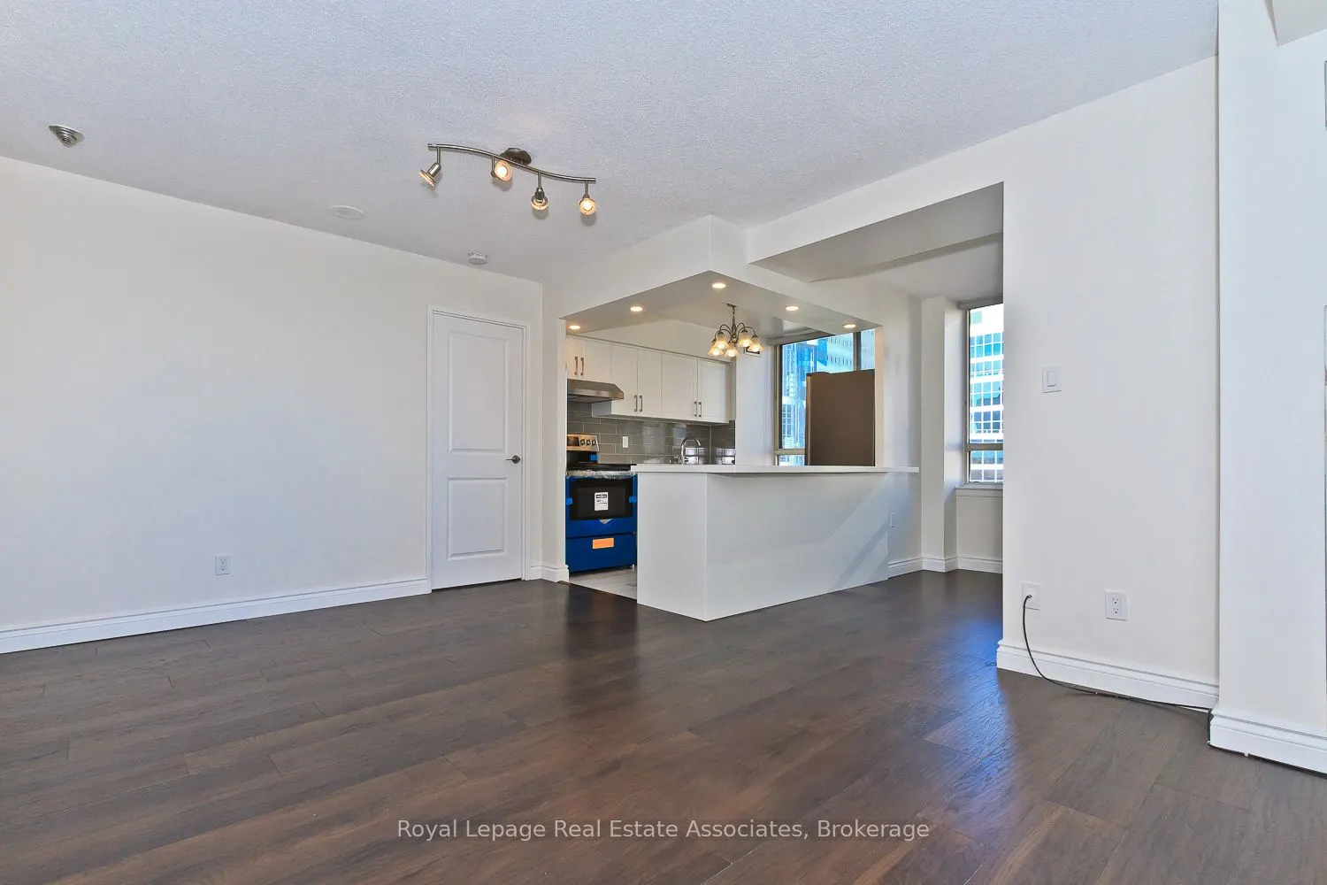 633 Bay Street, #1923