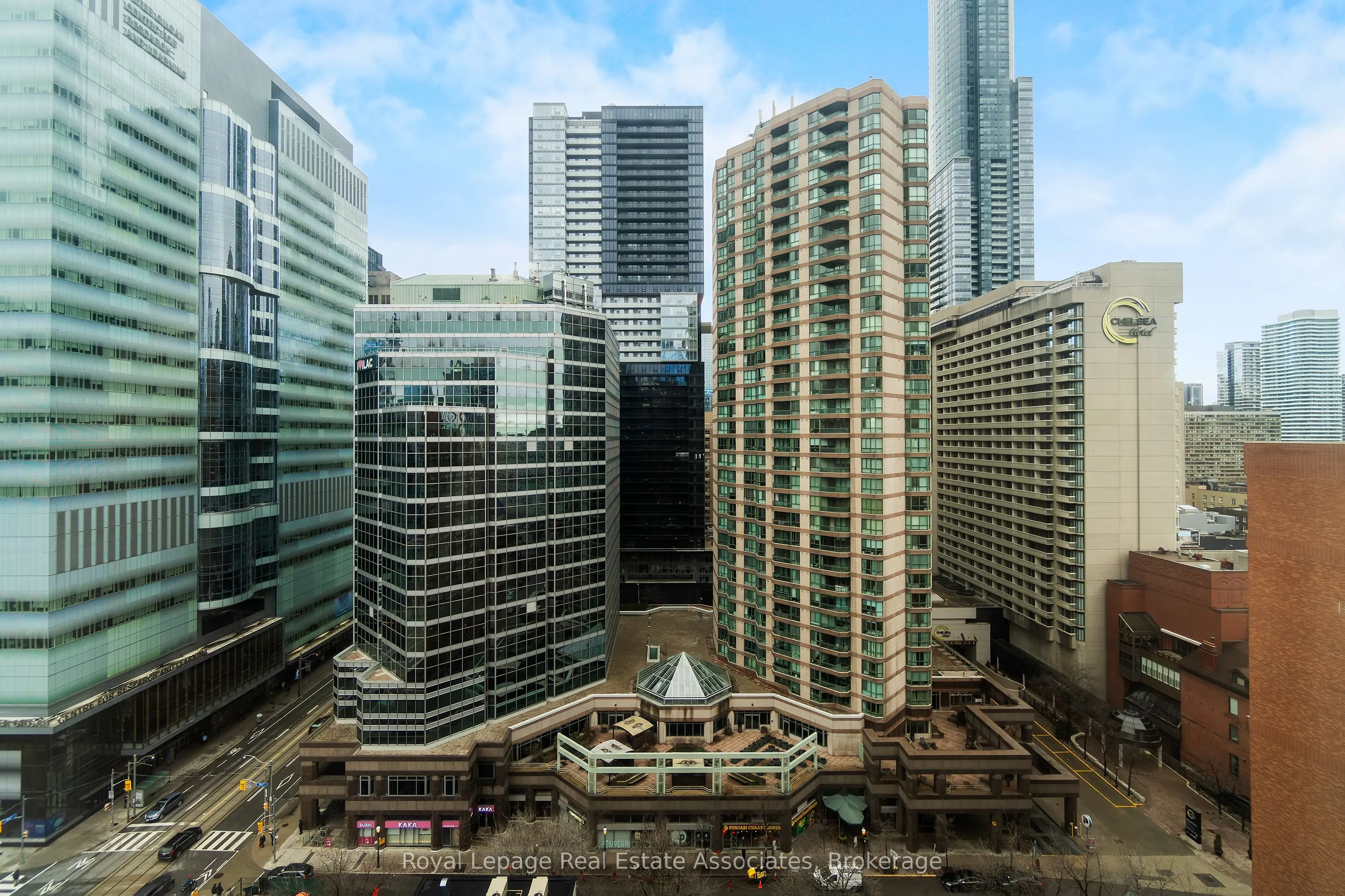 633 Bay Street, #1923