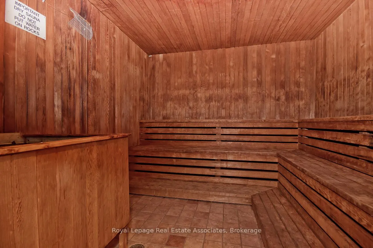 633 Bay Street, #1923