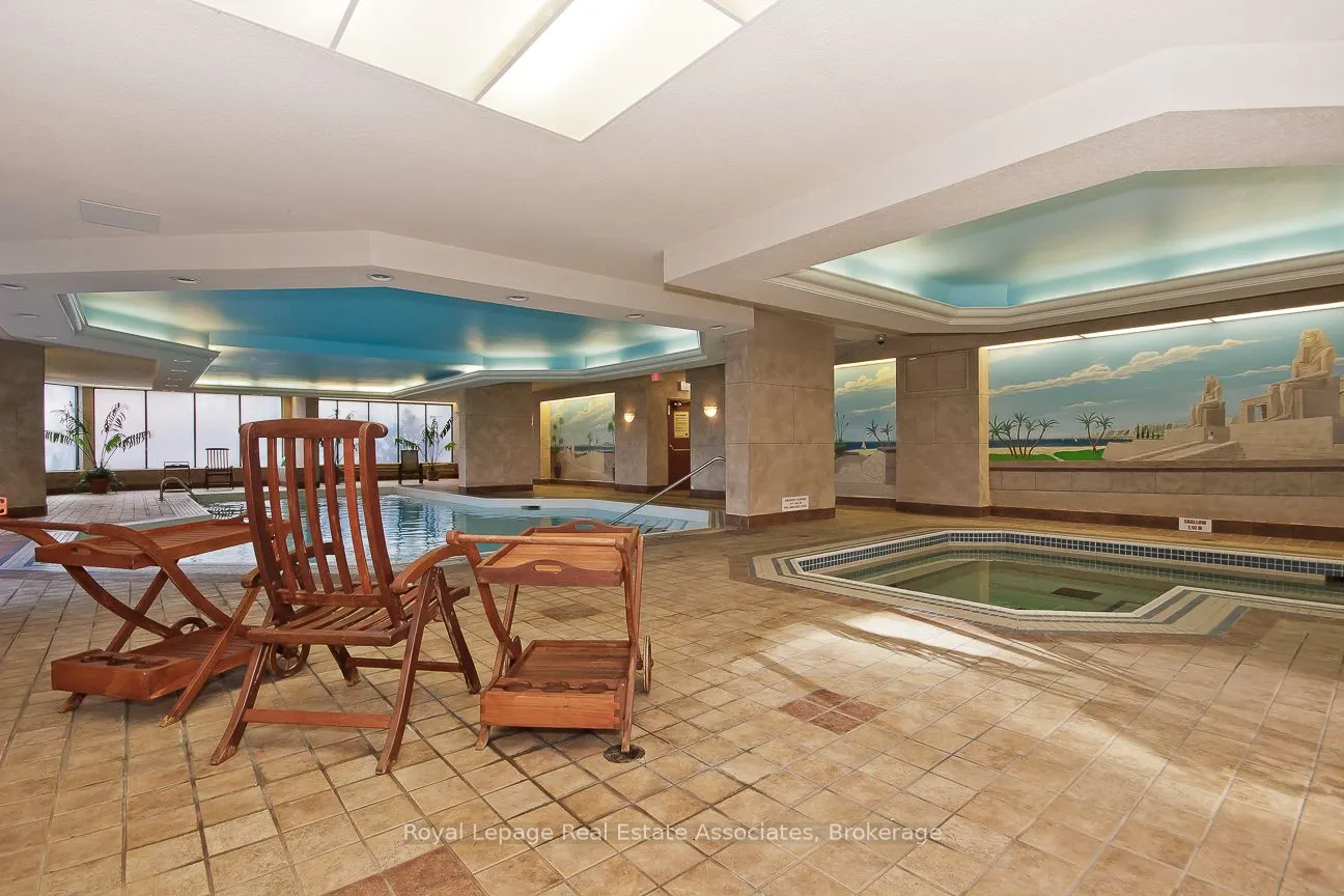 633 Bay Street, #1923