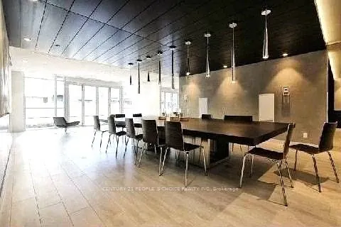 170 Sumach Street, #521