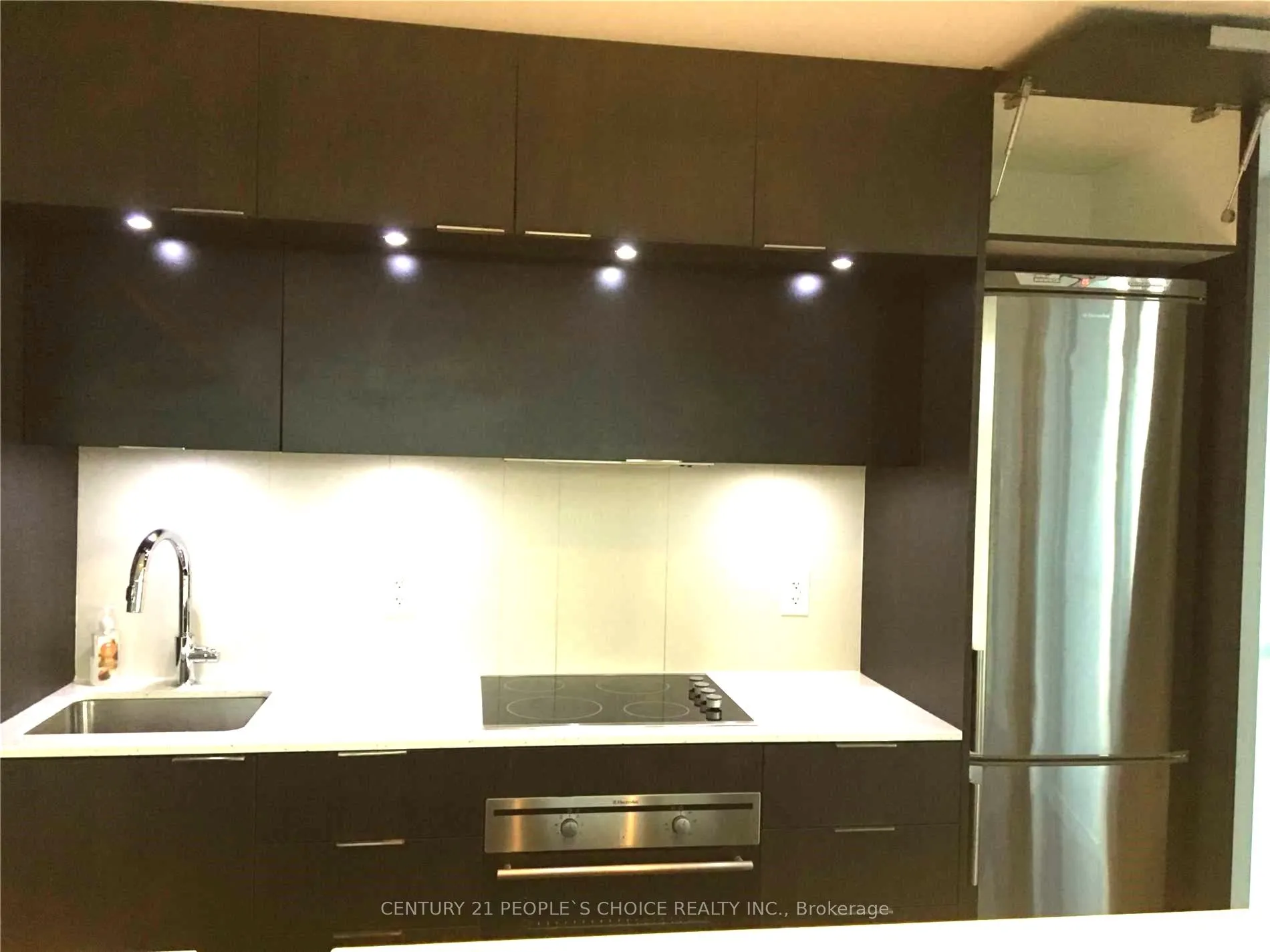 170 Sumach Street, #521