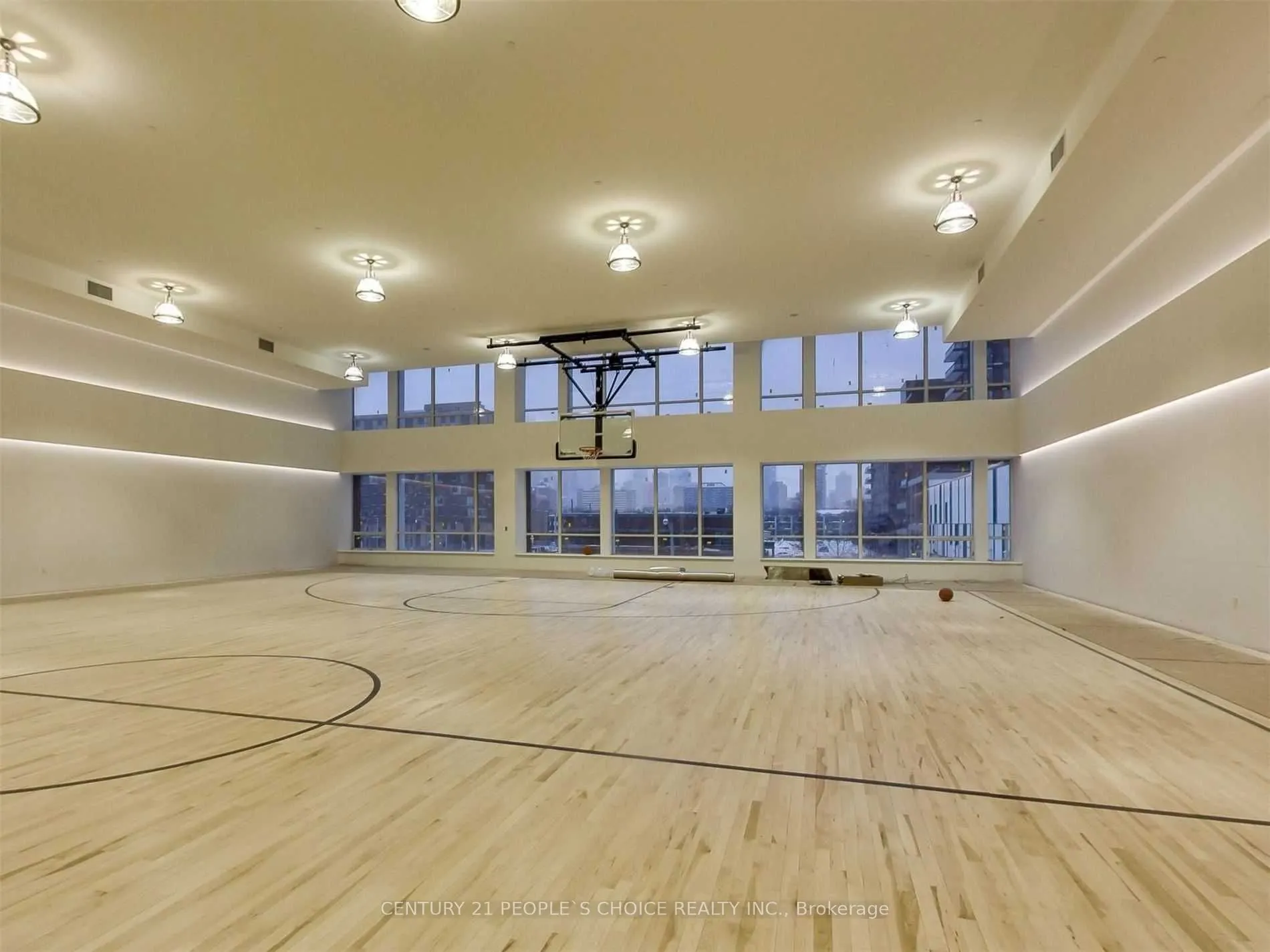 170 Sumach Street, #521