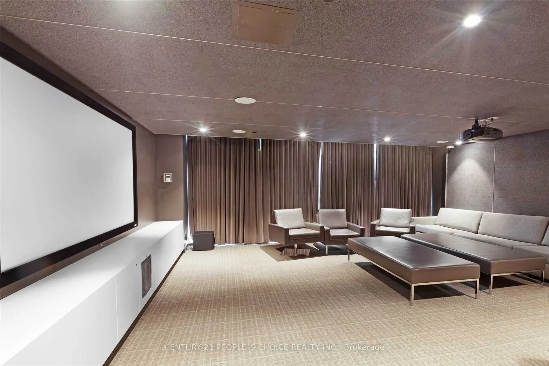 170 Sumach Street, #521