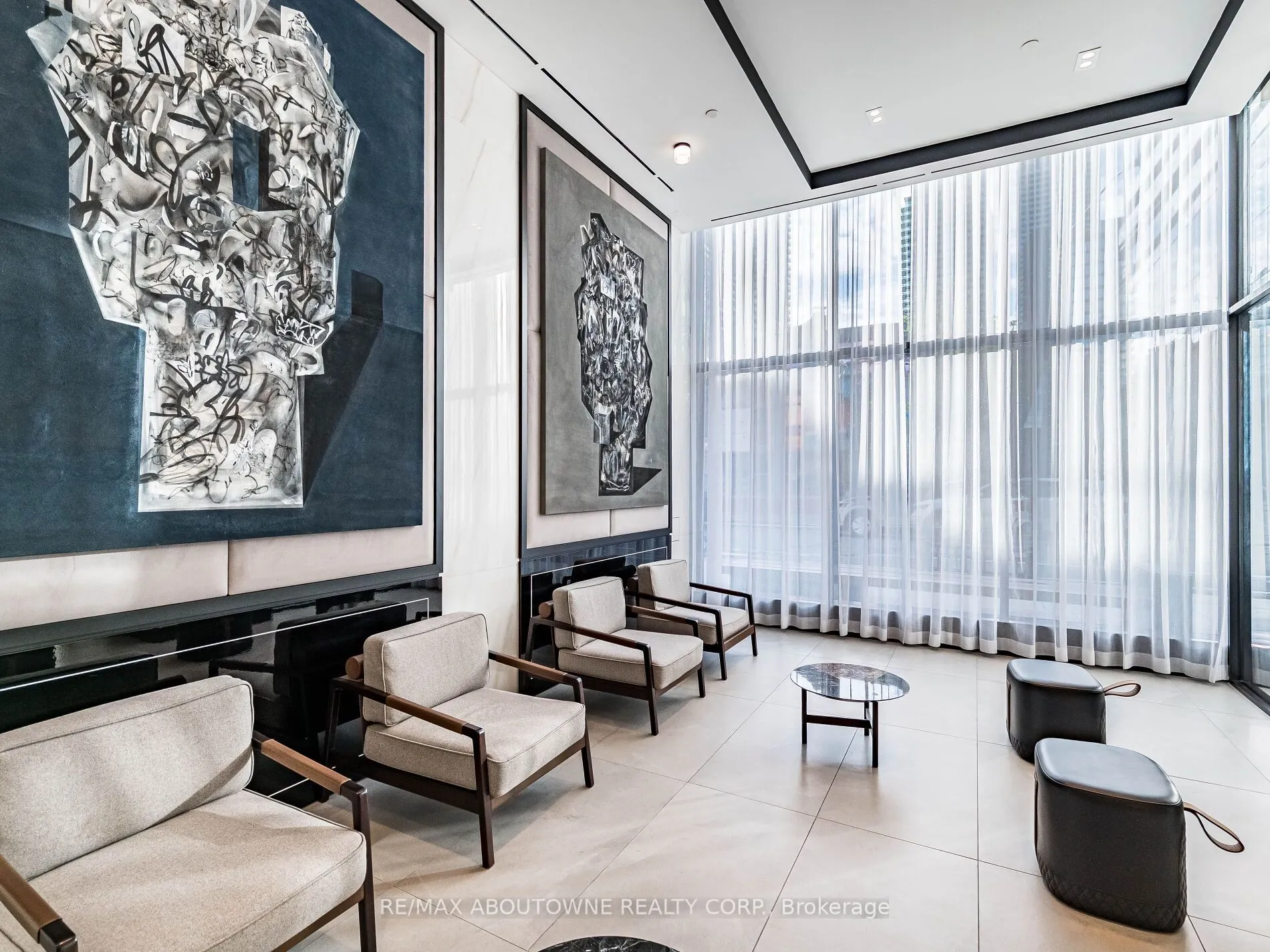 8 Wellesley Street, #1116