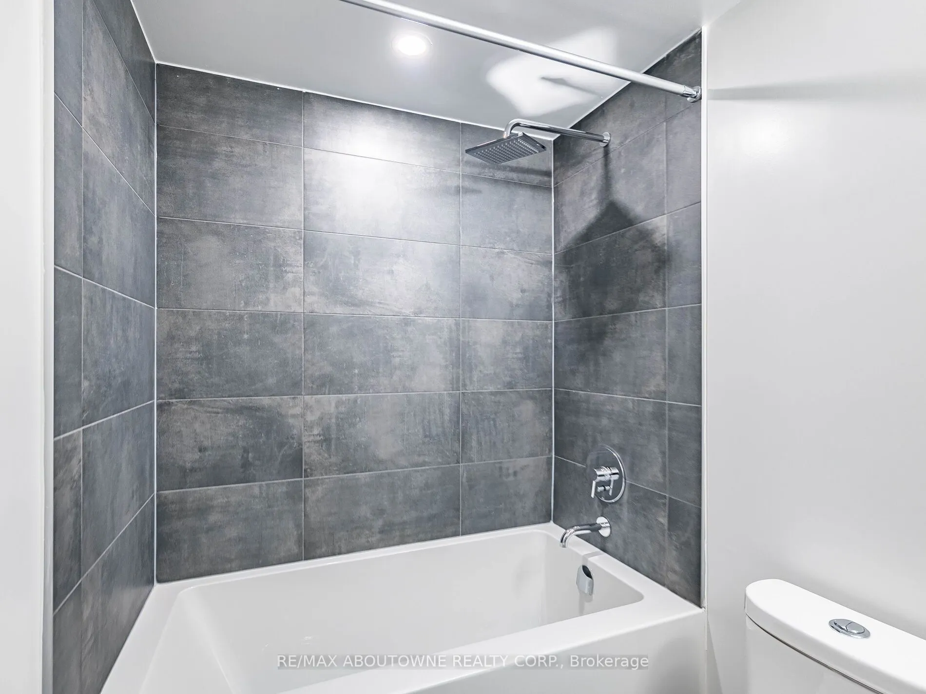 8 Wellesley Street, #1116