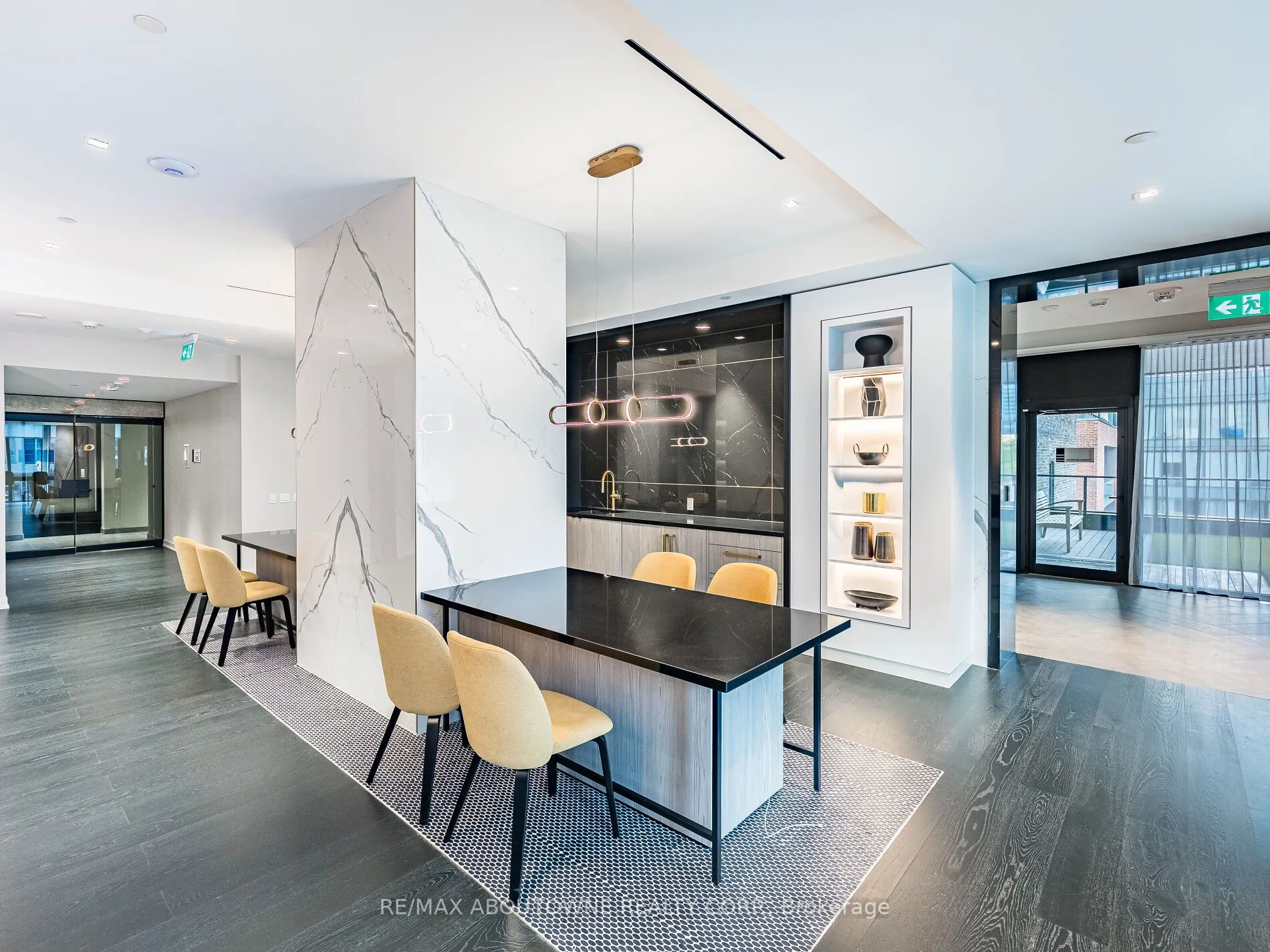 8 Wellesley Street, #1116