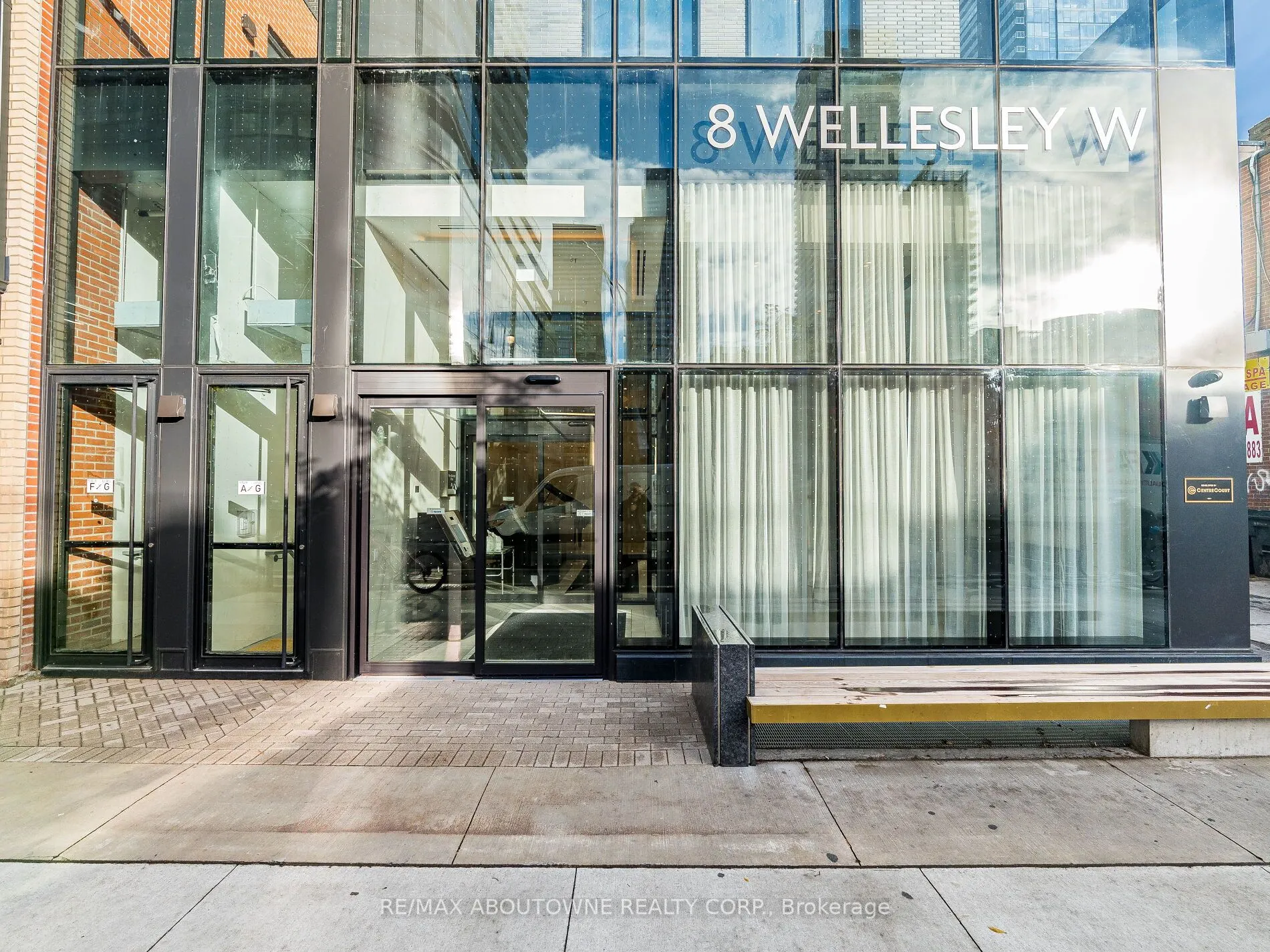 8 Wellesley Street, #1116