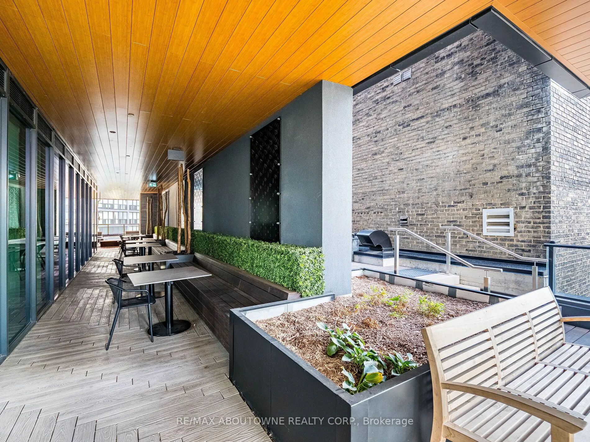 8 Wellesley Street, #1116