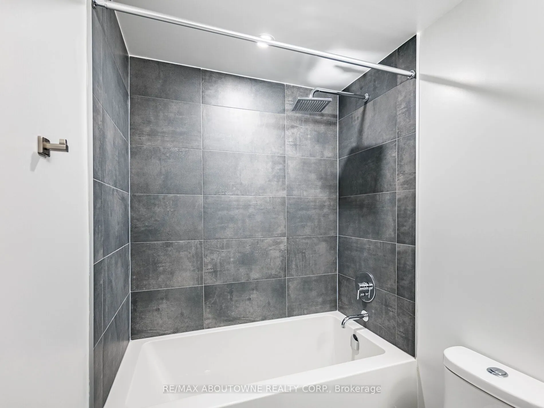 8 Wellesley Street, #1116