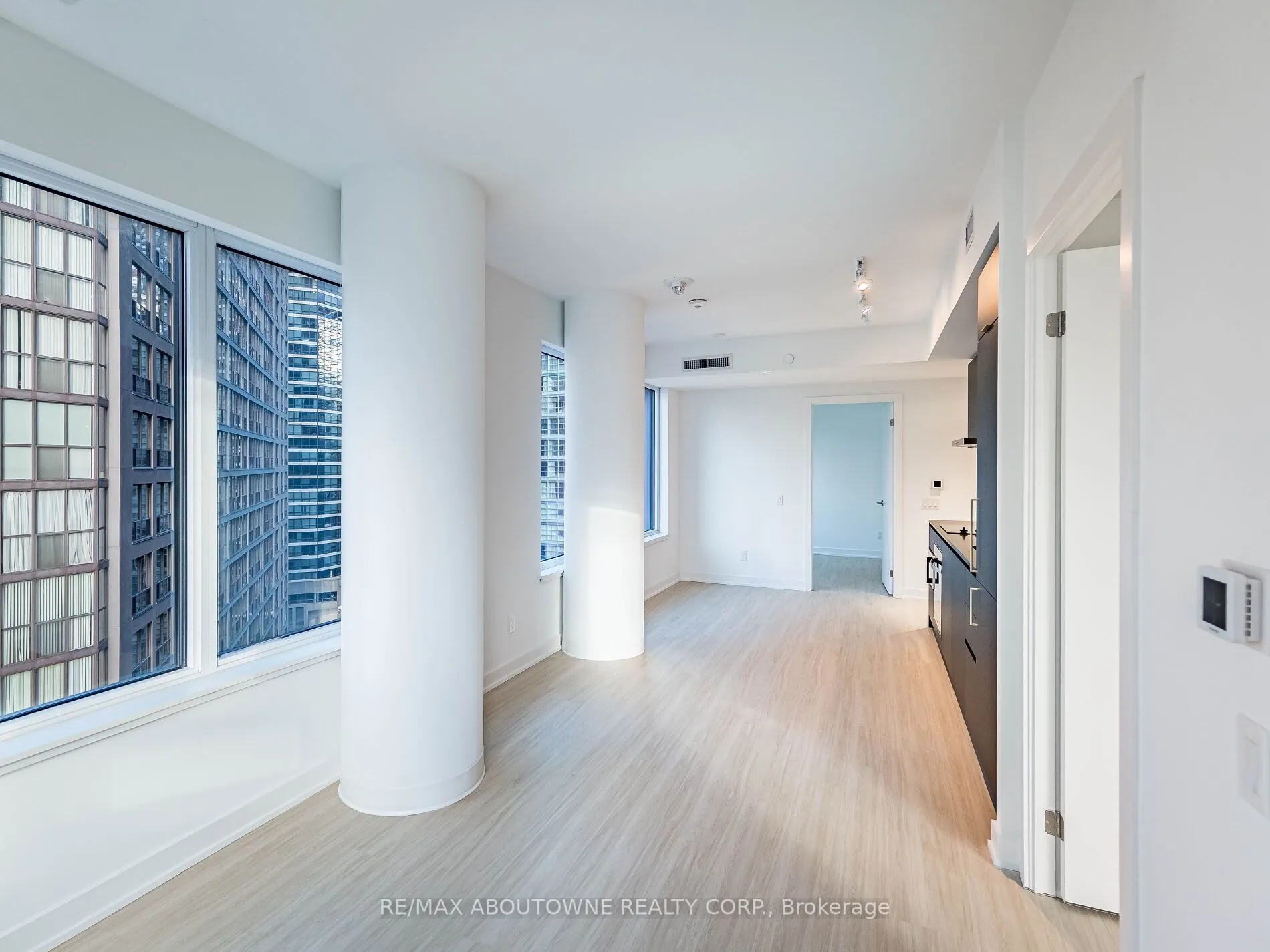 8 Wellesley Street, #1116