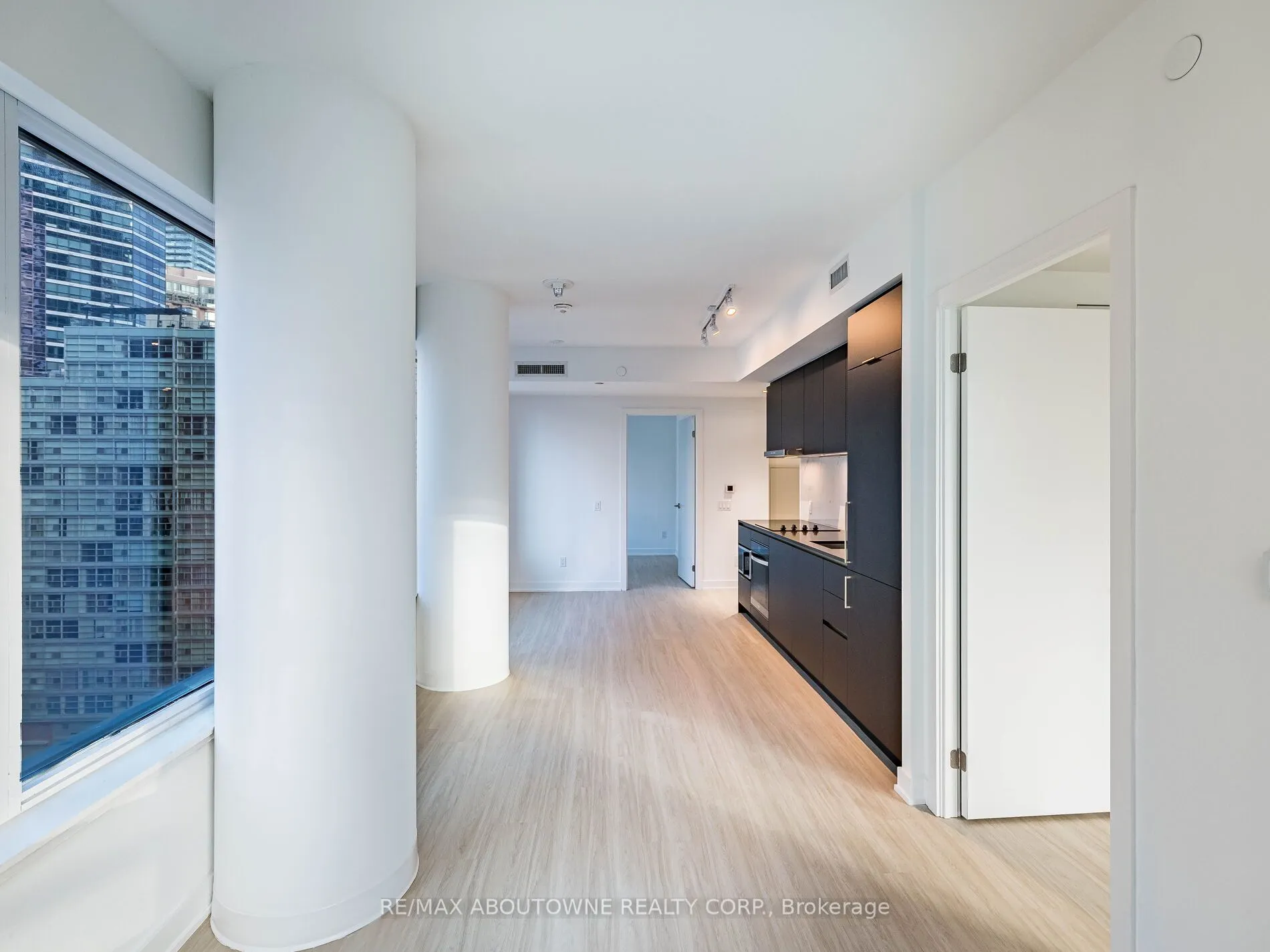 8 Wellesley Street, #1116