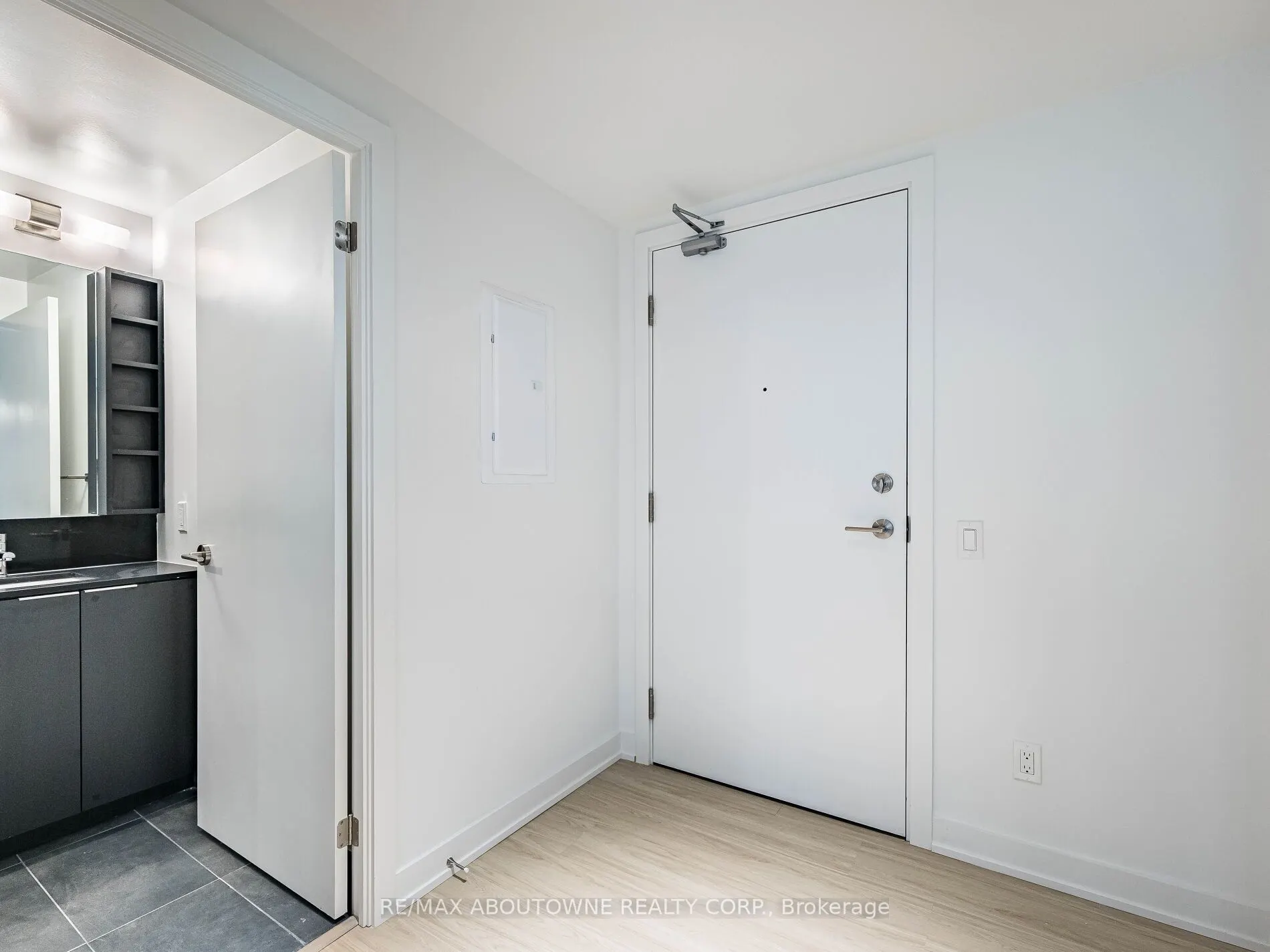 8 Wellesley Street, #1116