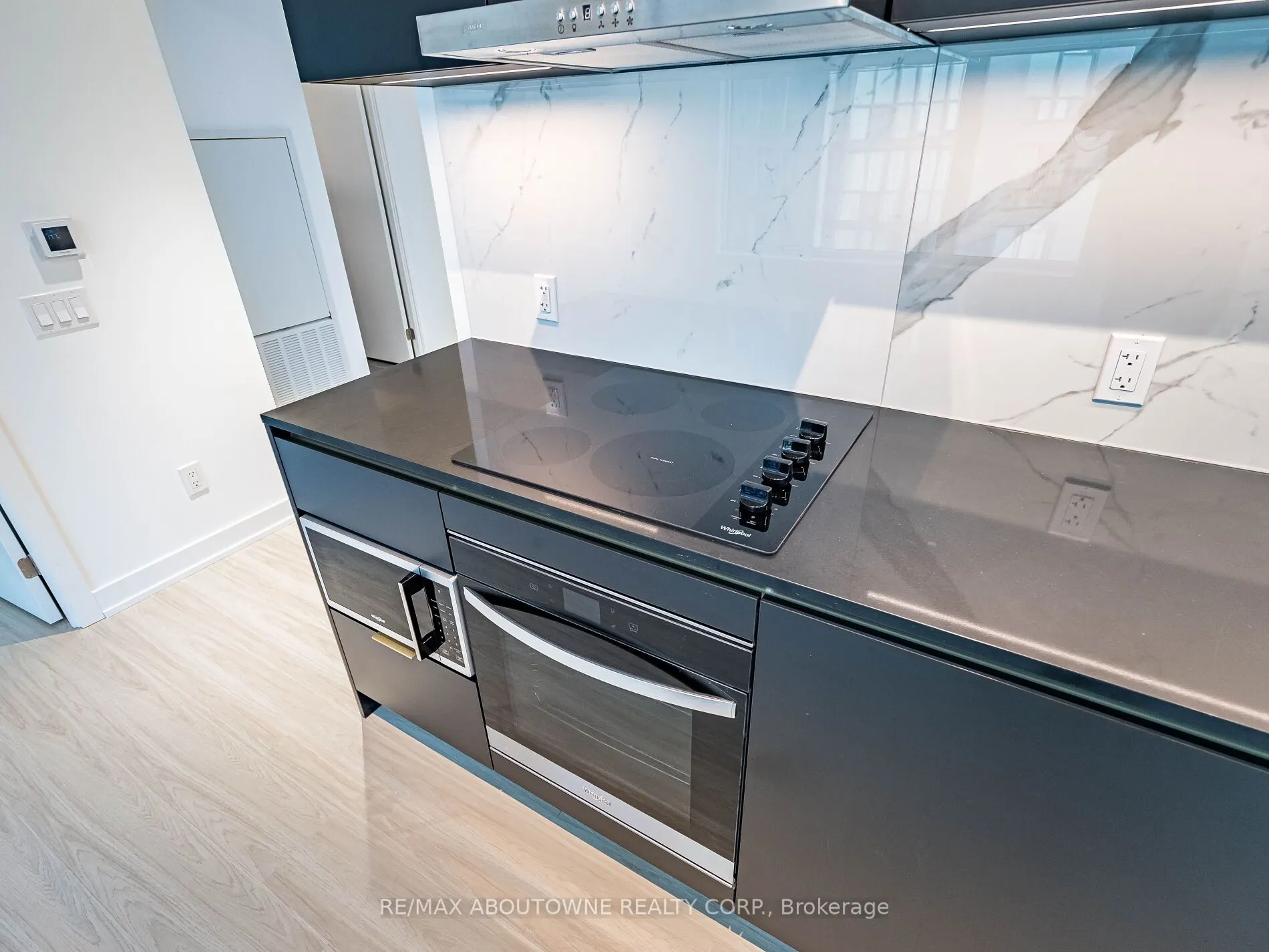 8 Wellesley Street, #1116