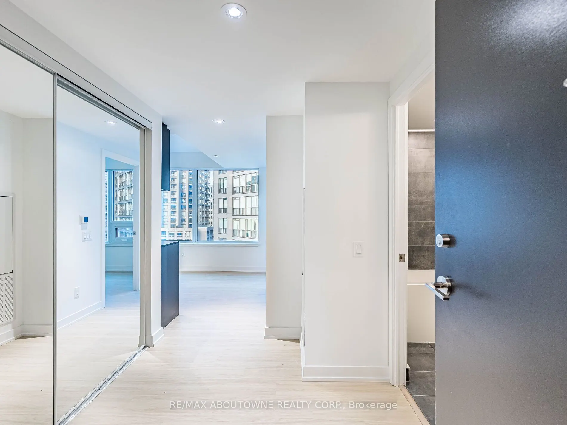 8 Wellesley Street, #1116