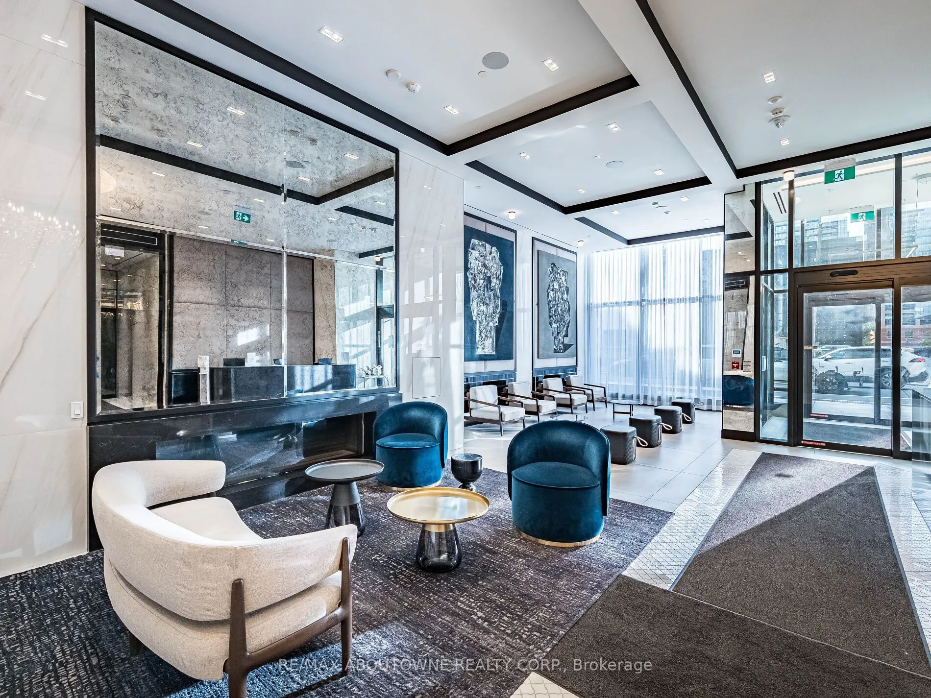 8 Wellesley Street, #1116