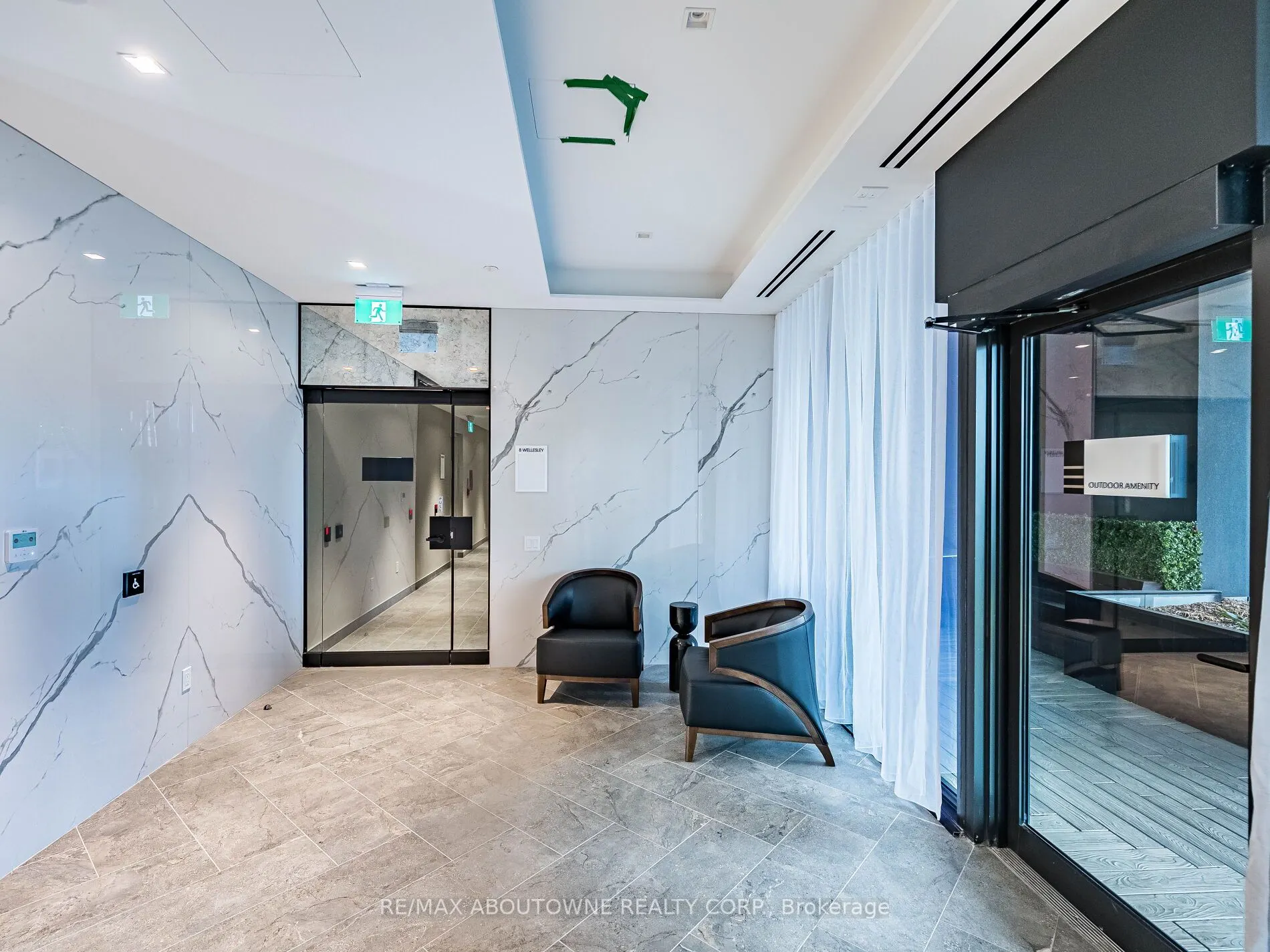 8 Wellesley Street, #1116