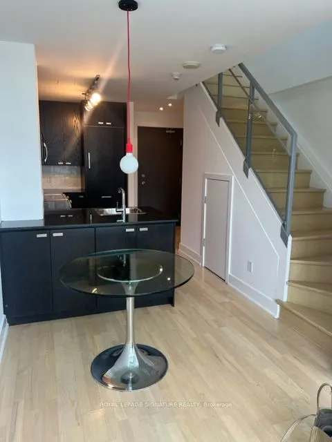 637 Lake Shore Boulevard W, #611