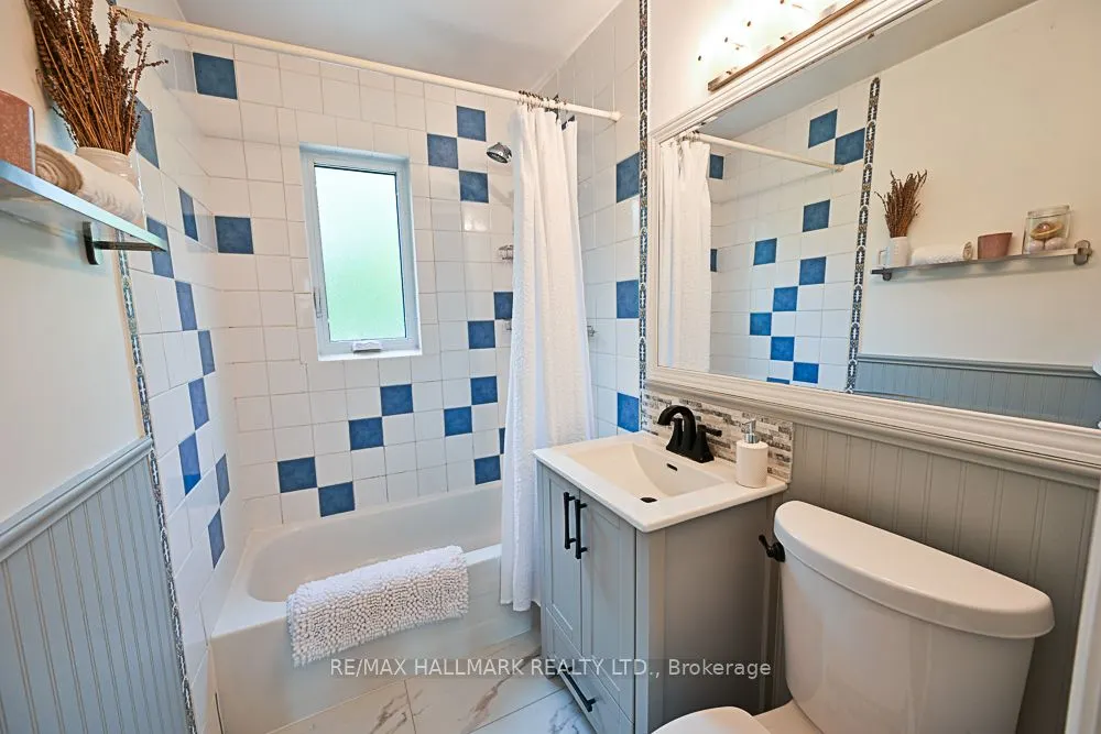 3318 Bathurst Street