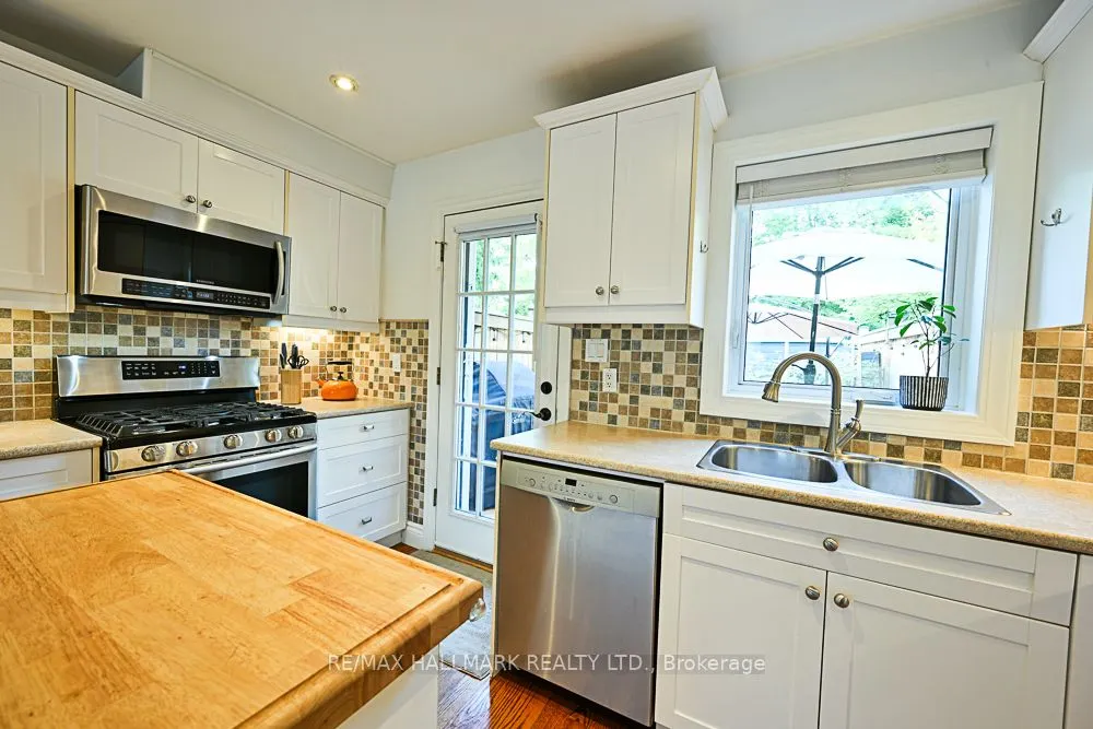 3318 Bathurst Street