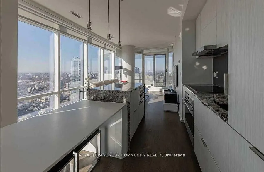 1 Bloor Street E, #5409F