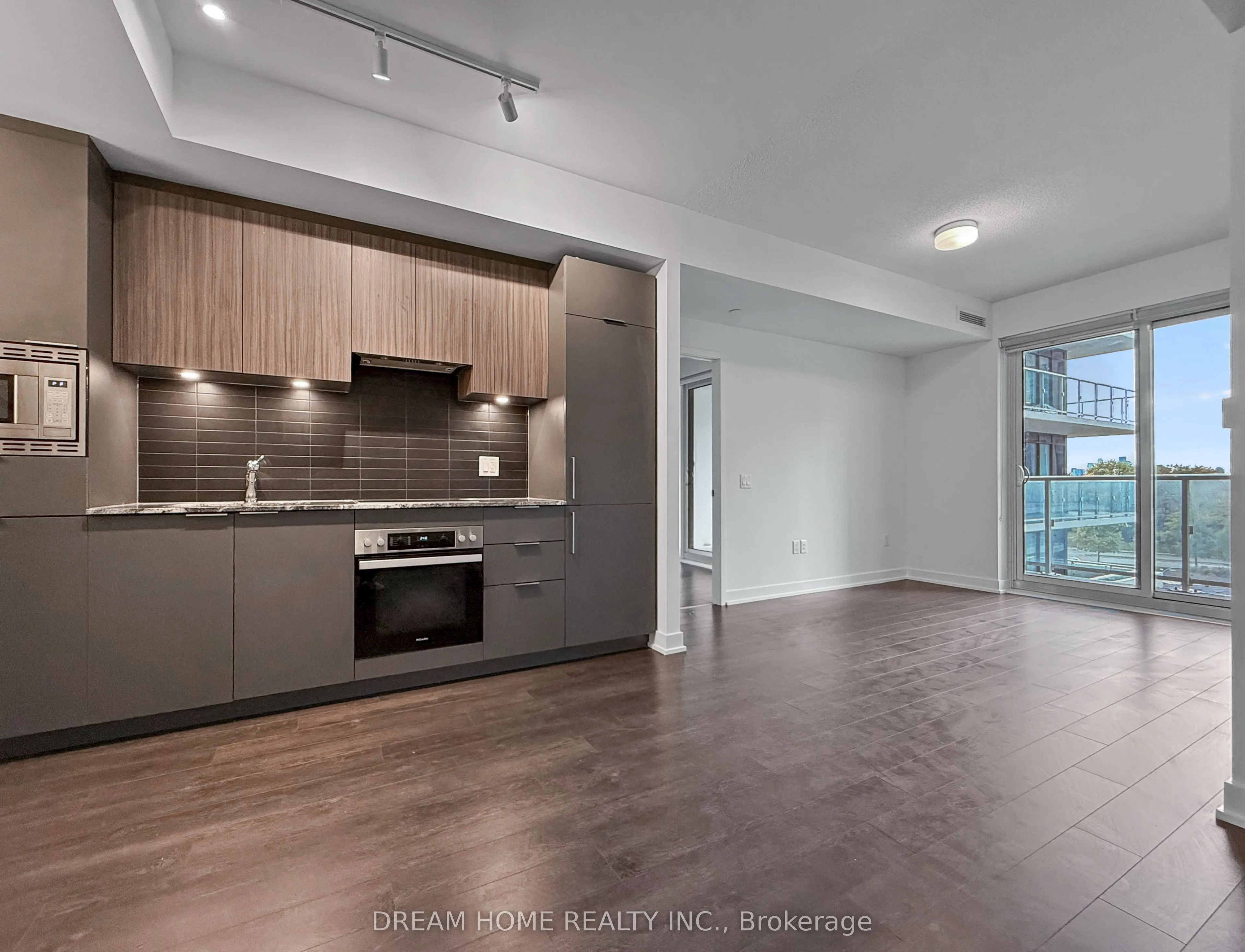 50 O'Neill Road, #403