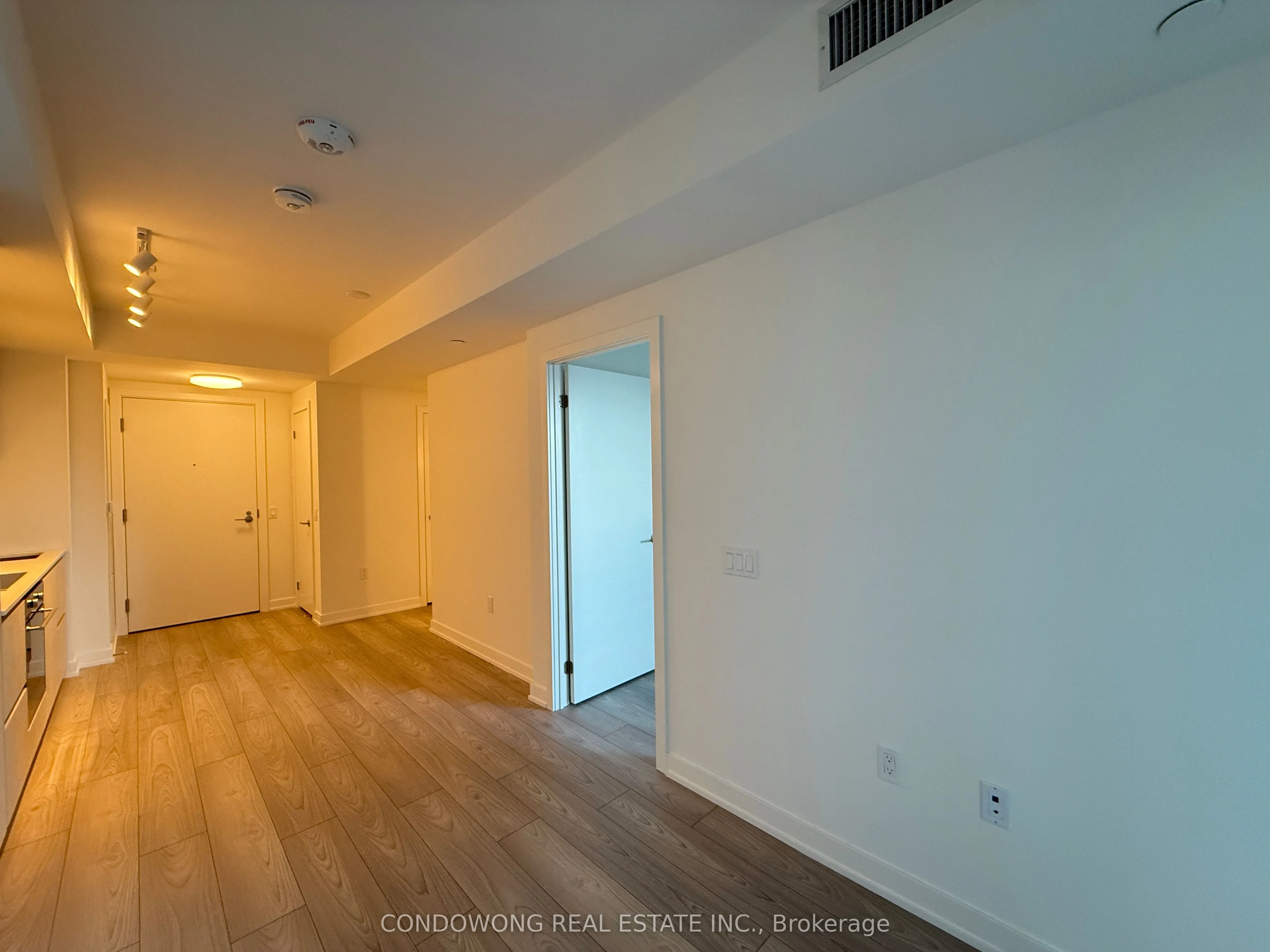 120 Broadway Avenue, #1106